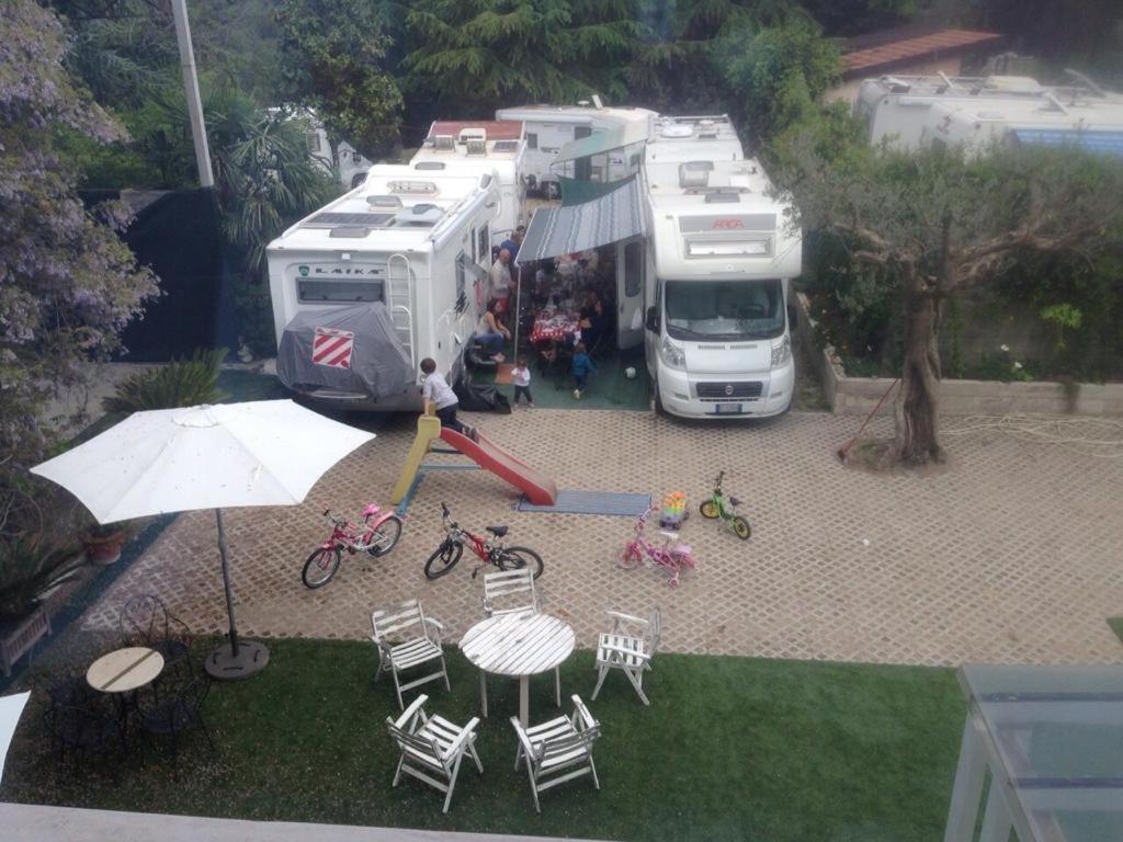 Ascoli Bonjour B&B & Apartments Parcheggio Privato & Giardino 阿斯科利皮切诺 外观 照片